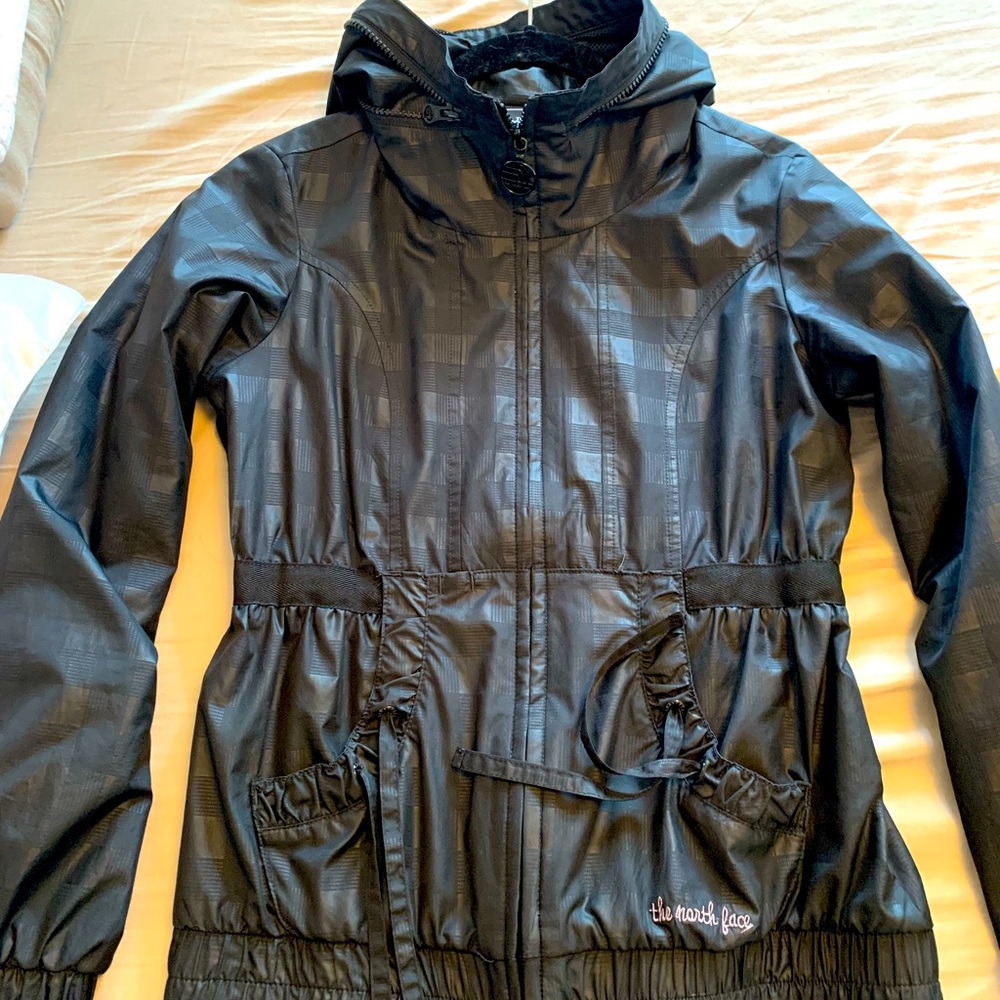 The North Face Women's Nylon Hooded Light Rain Jacket